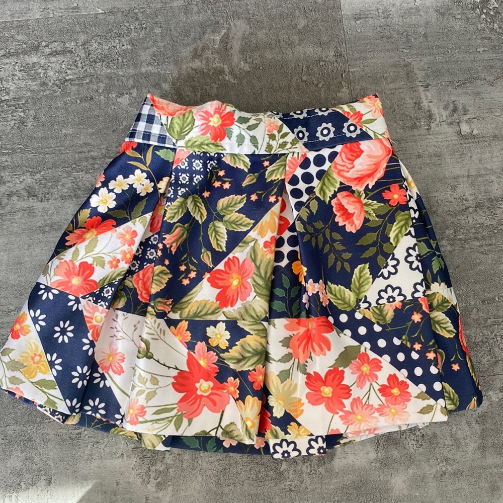 12-18 months silky floral skort